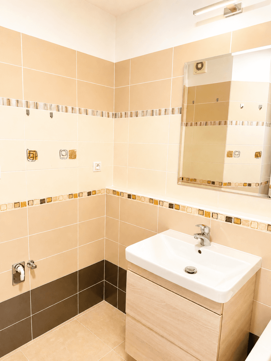 Pronájem bytu 3+1 70 m², Zvonařova, Lovosice, Ústecký kraj Pronájem bytu 3+1 70 m², Zvonařova, Lovosice, Ústecký kraj