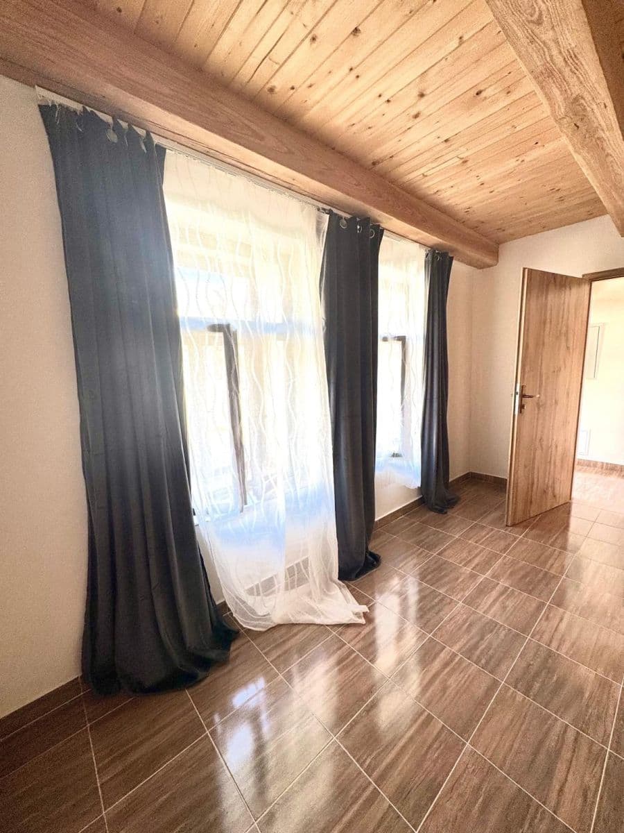 Pronájem bytu 1+1 34 m², náměstí Míru, Heřmanův Městec, Pardubický kraj Pronájem bytu 1+1 34 m², náměstí Míru, Heřmanův Městec, Pardubický kraj