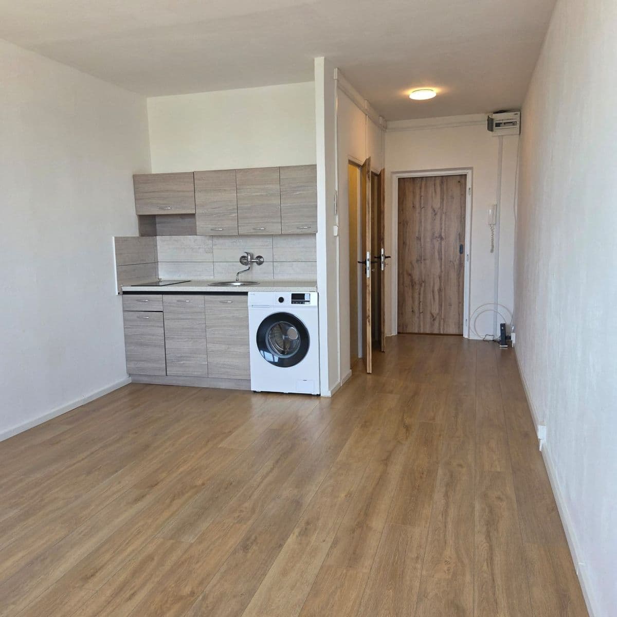 Pronájem bytu 1+kk 28 m², Jabloňová, Praha, Praha Pronájem bytu 1+kk 28 m², Jabloňová, Praha, Praha