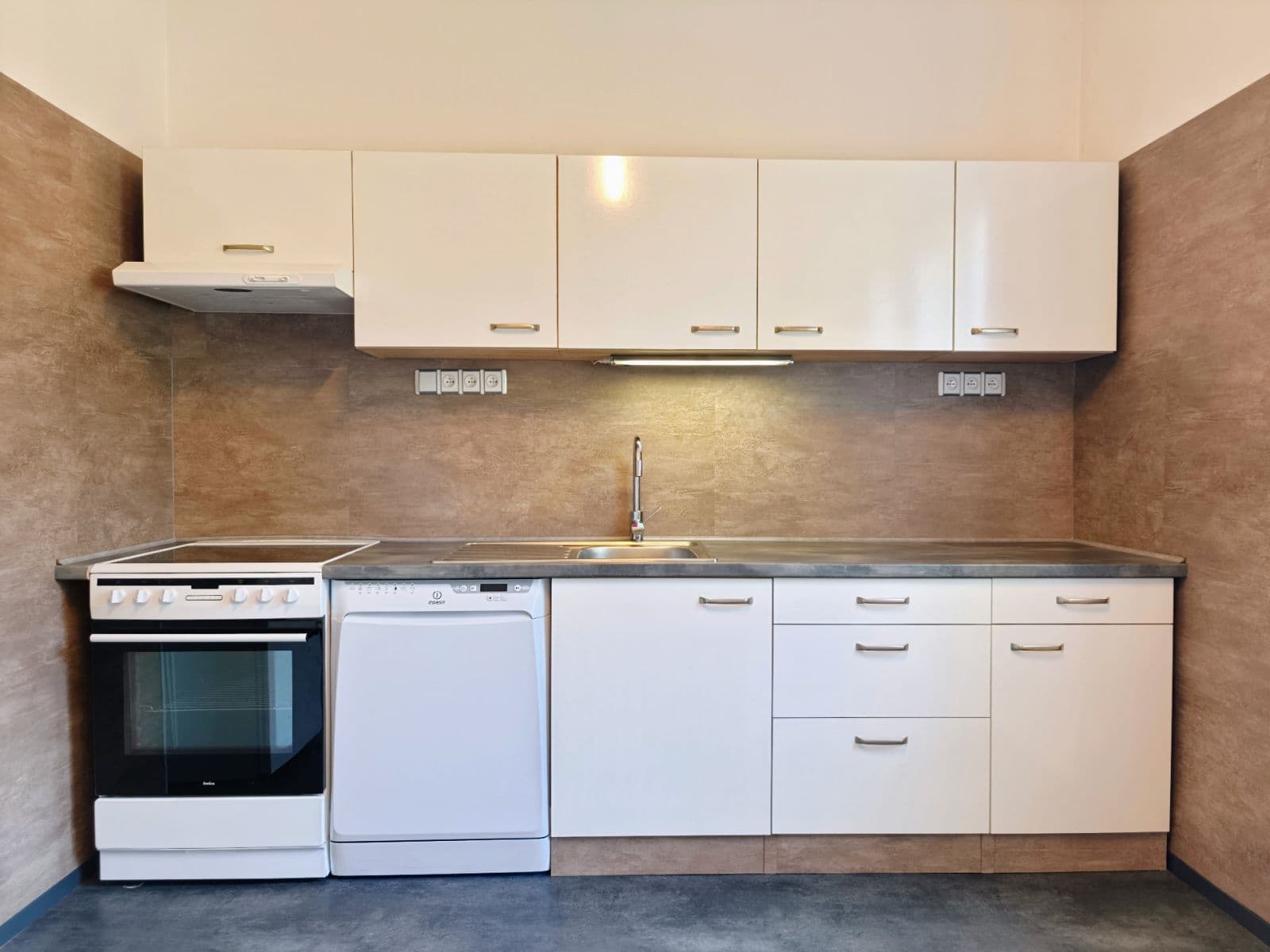 Pronájem bytu 2+1 57 m², U První baterie, Praha, Praha Pronájem bytu 2+1 57 m², U První baterie, Praha, Praha