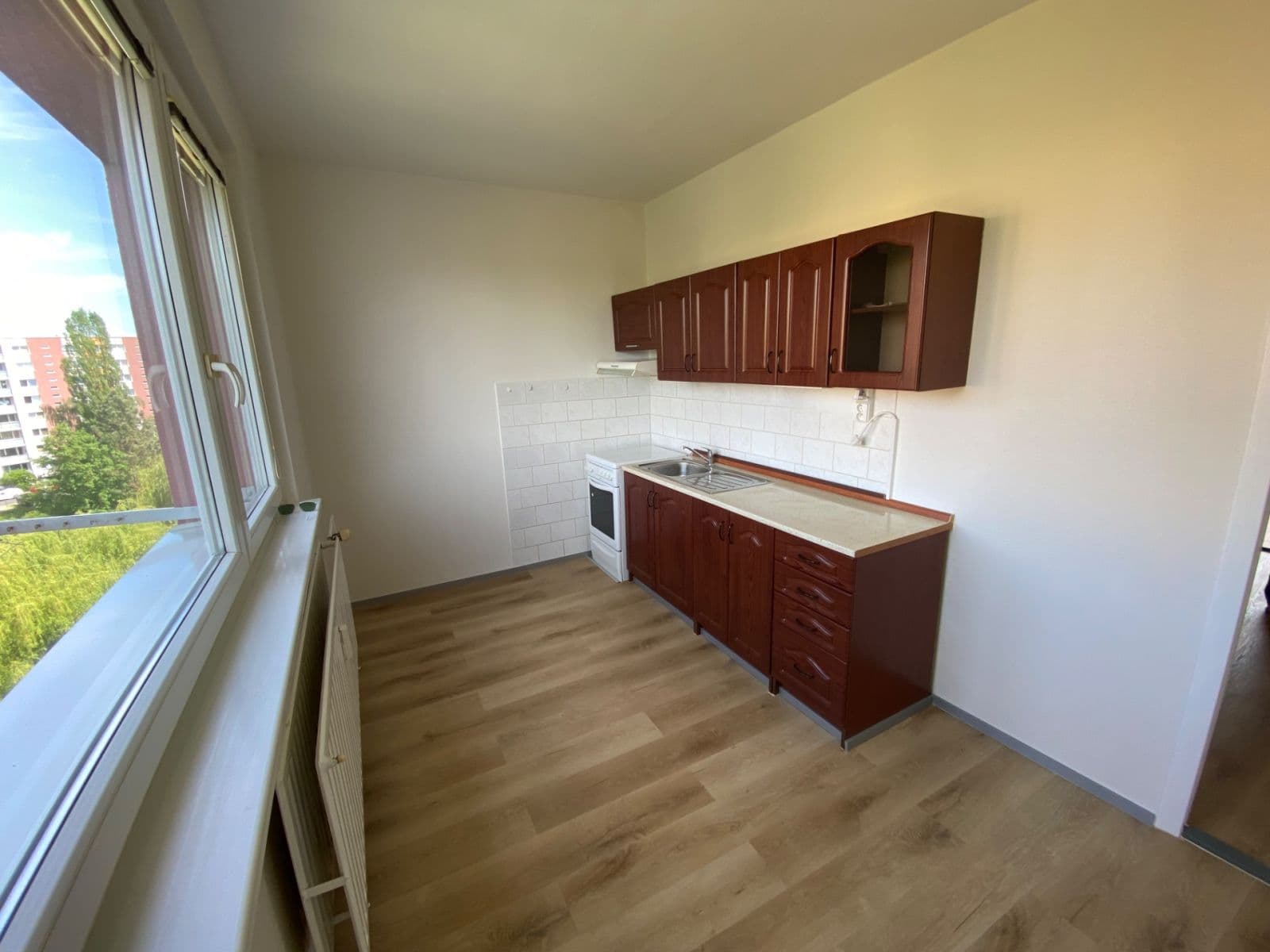 Pronájem bytu 2+1 56 m², Sluneční, Česká Lípa, Liberecký kraj Pronájem bytu 2+1 56 m², Sluneční, Česká Lípa, Liberecký kraj