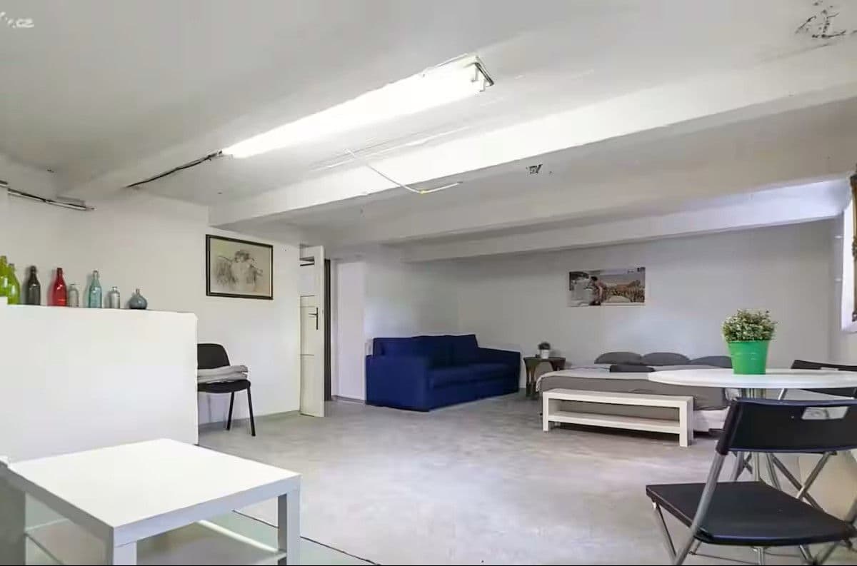 Prodej domu 1.500 m², pozemek 14.600 m², Velvary, Středočeský kraj Prodej domu 1.500 m², pozemek 14.600 m², Velvary, Středočeský kraj