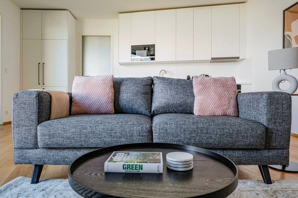 Pronájem bytu 56 m², Komunardů, Praha, Praha Pronájem bytu 56 m², Komunardů, Praha, Praha