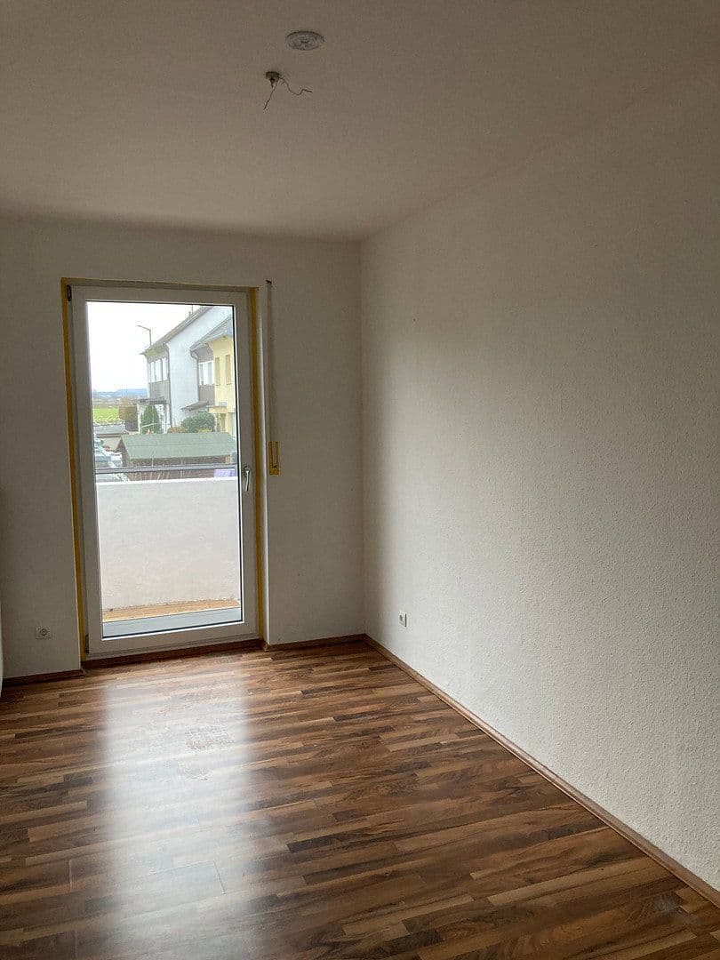 Pronájem domu 120 m², pozemek 120 m², Backenfeldsteig, Schwabach, Bavorsko Pronájem domu 120 m², pozemek 120 m², Backenfeldsteig, Schwabach, Bavorsko