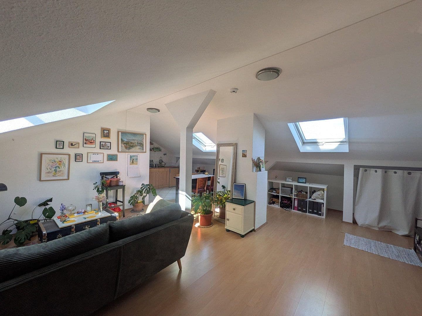 Pronájem bytu 1+1 45 m², Friedberger Landstraße 85, Frankfurt am Main, Hessen Pronájem bytu 1+1 45 m², Friedberger Landstraße 85, Frankfurt am Main, Hessen