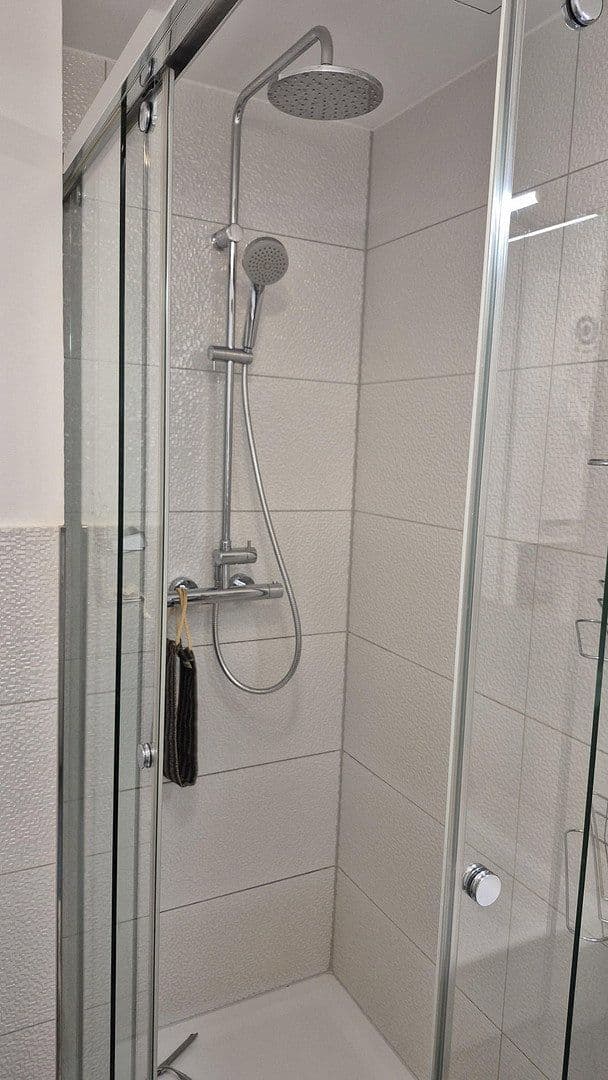Prodej bytu 4+1 112 m², Eugen-Kaufmann-Strasse 12, Frankfurt am Main, Hessen Prodej bytu 4+1 112 m², Eugen-Kaufmann-Strasse 12, Frankfurt am Main, Hessen