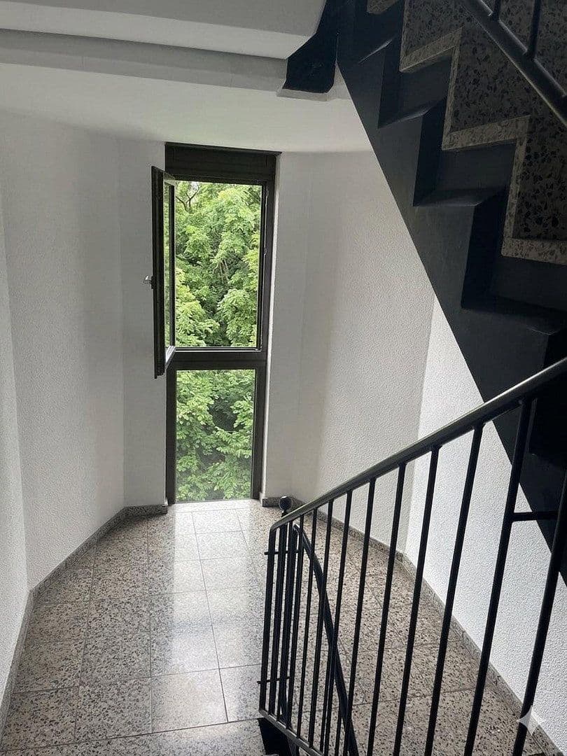 Prodej bytu 2+1 50 m², Düsseldorf, Severní Porýní-Vestfálsko Prodej bytu 2+1 50 m², Düsseldorf, Severní Porýní-Vestfálsko