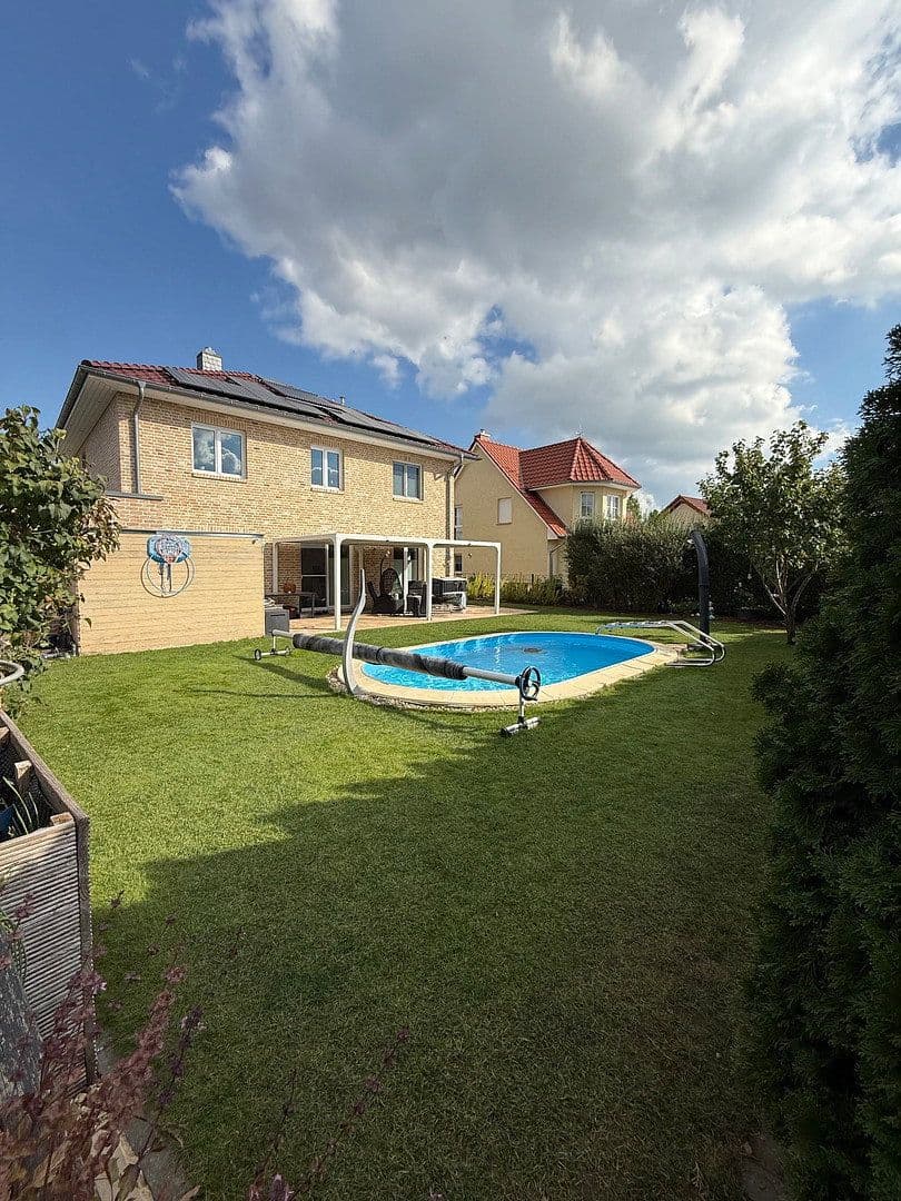 Prodej domu 161 m², pozemek 512 m², Großbeeren, Braniborsko Prodej domu 161 m², pozemek 512 m², Großbeeren, Braniborsko