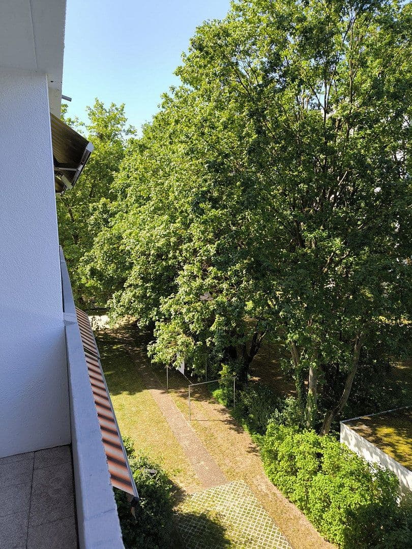 Pronájem bytu 1+1 35 m², Friedensallee, Neu-Isenburg, Hessen Pronájem bytu 1+1 35 m², Friedensallee, Neu-Isenburg, Hessen