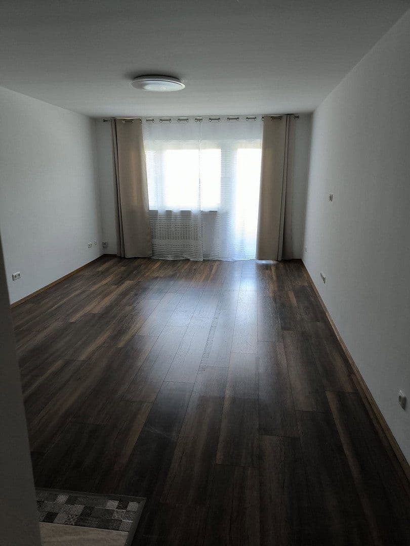 Pronájem bytu 1+1 35 m², Friedensallee, Neu-Isenburg, Hessen Pronájem bytu 1+1 35 m², Friedensallee, Neu-Isenburg, Hessen