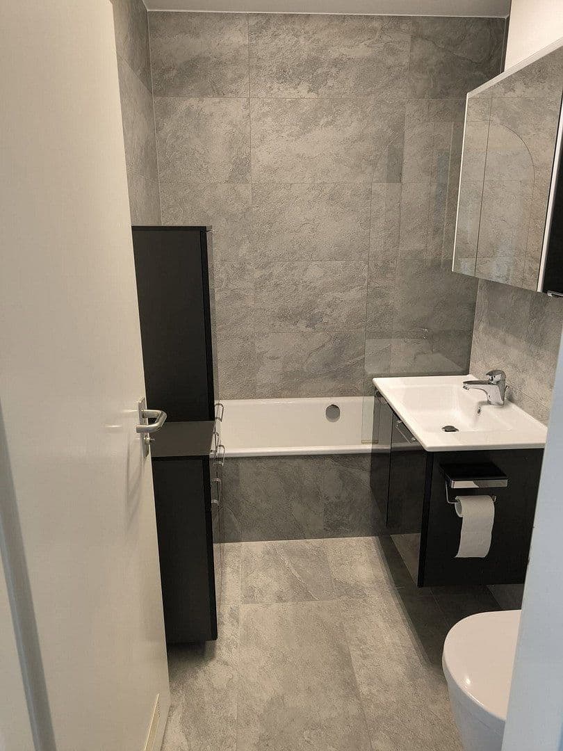 Pronájem bytu 1+1 35 m², Friedensallee, Neu-Isenburg, Hessen Pronájem bytu 1+1 35 m², Friedensallee, Neu-Isenburg, Hessen