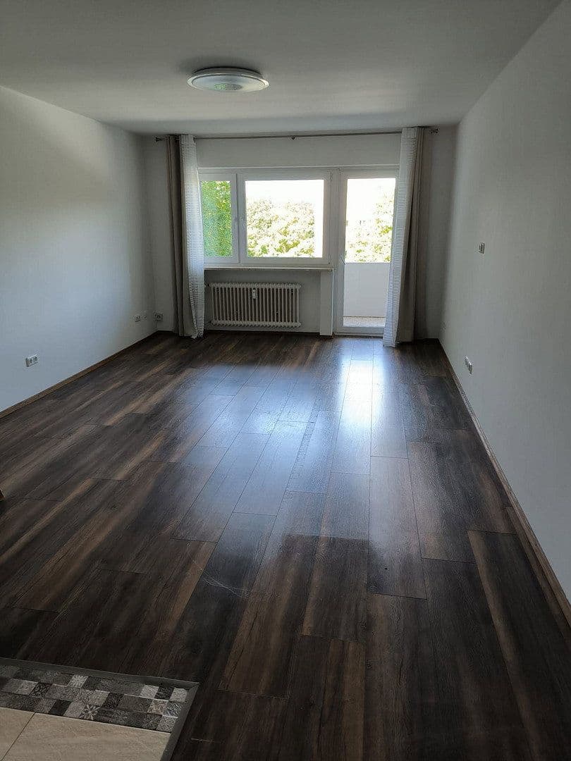 Pronájem bytu 1+1 35 m², Friedensallee, Neu-Isenburg, Hessen Pronájem bytu 1+1 35 m², Friedensallee, Neu-Isenburg, Hessen
