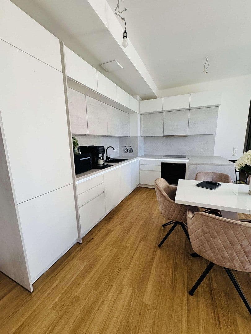 Pronájem bytu 4+1 95 m², Wendenschloßstraße 252, Berlin, Berlín Pronájem bytu 4+1 95 m², Wendenschloßstraße 252, Berlin, Berlín