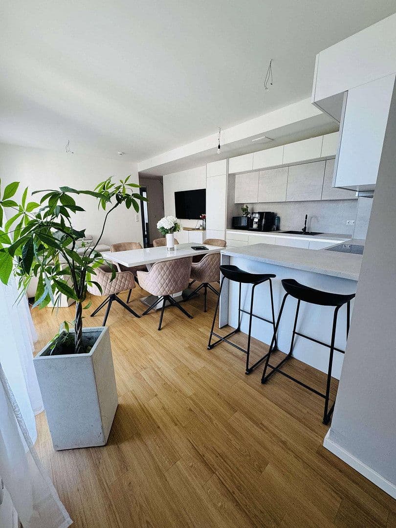 Pronájem bytu 4+1 95 m², Wendenschloßstraße 252, Berlin, Berlín Pronájem bytu 4+1 95 m², Wendenschloßstraße 252, Berlin, Berlín