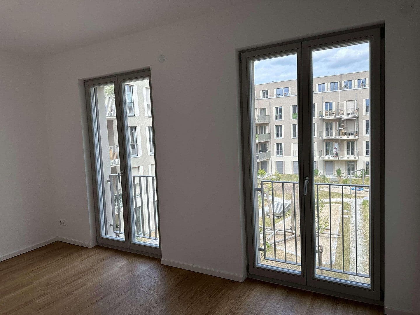 Pronájem bytu 4+1 95 m², Wendenschloßstraße 252, Berlin, Berlín Pronájem bytu 4+1 95 m², Wendenschloßstraße 252, Berlin, Berlín
