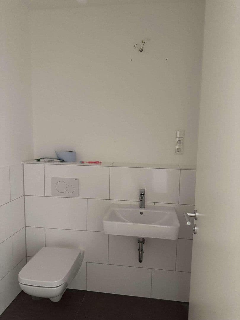 Pronájem bytu 4+1 95 m², Wendenschloßstraße 252, Berlin, Berlín Pronájem bytu 4+1 95 m², Wendenschloßstraße 252, Berlin, Berlín