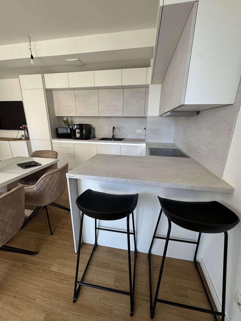 Pronájem bytu 4+1 95 m², Wendenschloßstraße 252, Berlin, Berlín Pronájem bytu 4+1 95 m², Wendenschloßstraße 252, Berlin, Berlín