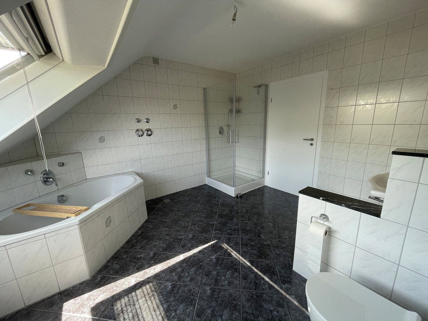 Pronájem bytu 2+kk 75 m², Wiesweg 50, Eltville am Rhein, Hessen Pronájem bytu 2+kk 75 m², Wiesweg 50, Eltville am Rhein, Hessen