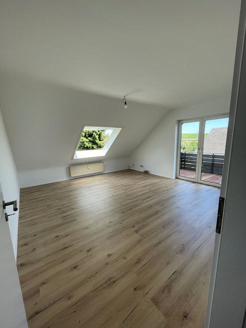 Pronájem bytu 2+kk 75 m², Wiesweg 50, Eltville am Rhein, Hessen Pronájem bytu 2+kk 75 m², Wiesweg 50, Eltville am Rhein, Hessen