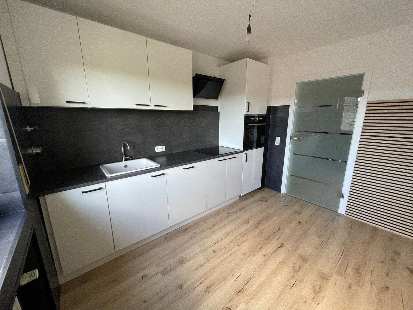 Pronájem bytu 2+kk 75 m², Wiesweg 50, Eltville am Rhein, Hessen Pronájem bytu 2+kk 75 m², Wiesweg 50, Eltville am Rhein, Hessen