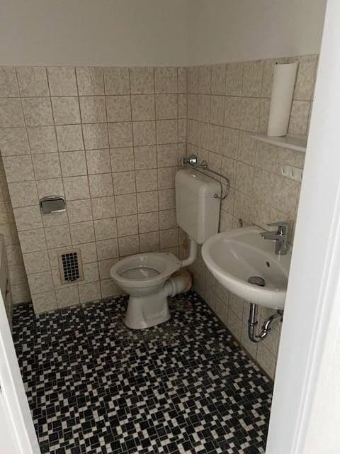 Pronájem bytu 2+1 57 m², Ludwigshafen, Porýní-Falc Pronájem bytu 2+1 57 m², Ludwigshafen, Porýní-Falc