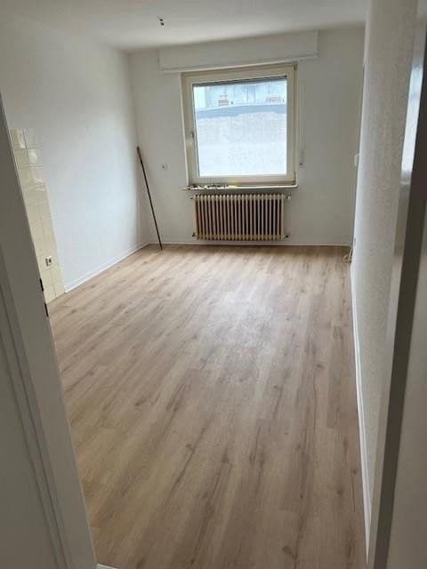 Pronájem bytu 2+1 57 m², Ludwigshafen, Porýní-Falc Pronájem bytu 2+1 57 m², Ludwigshafen, Porýní-Falc