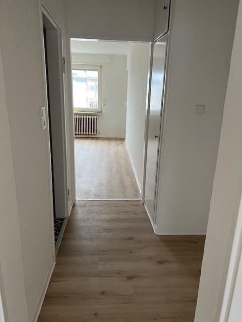 Pronájem bytu 2+1 57 m², Ludwigshafen, Porýní-Falc Pronájem bytu 2+1 57 m², Ludwigshafen, Porýní-Falc