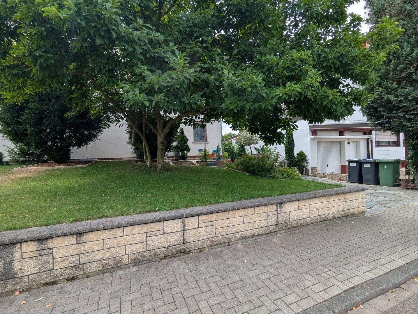 Prodej domu 297 m², pozemek 627 m², Graben-Neudorf, Bádensko-Württembersko Prodej domu 297 m², pozemek 627 m², Graben-Neudorf, Bádensko-Württembersko