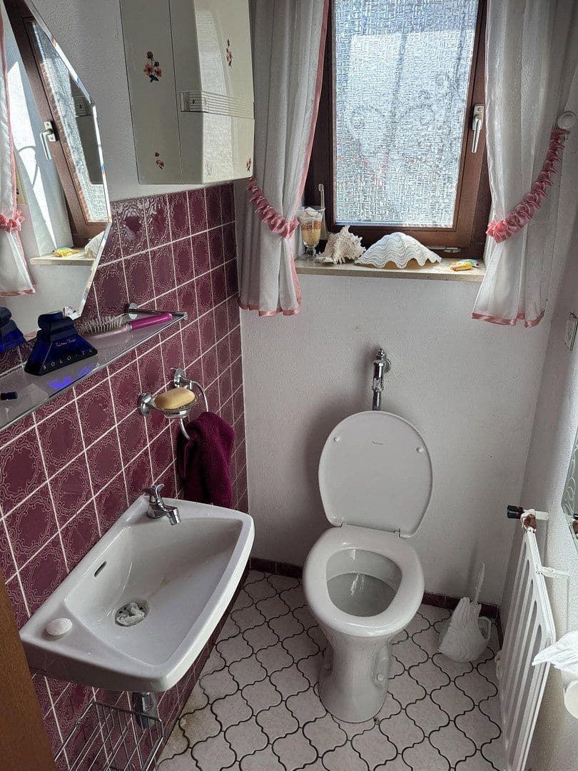 Prodej domu 297 m², pozemek 627 m², Graben-Neudorf, Bádensko-Württembersko Prodej domu 297 m², pozemek 627 m², Graben-Neudorf, Bádensko-Württembersko