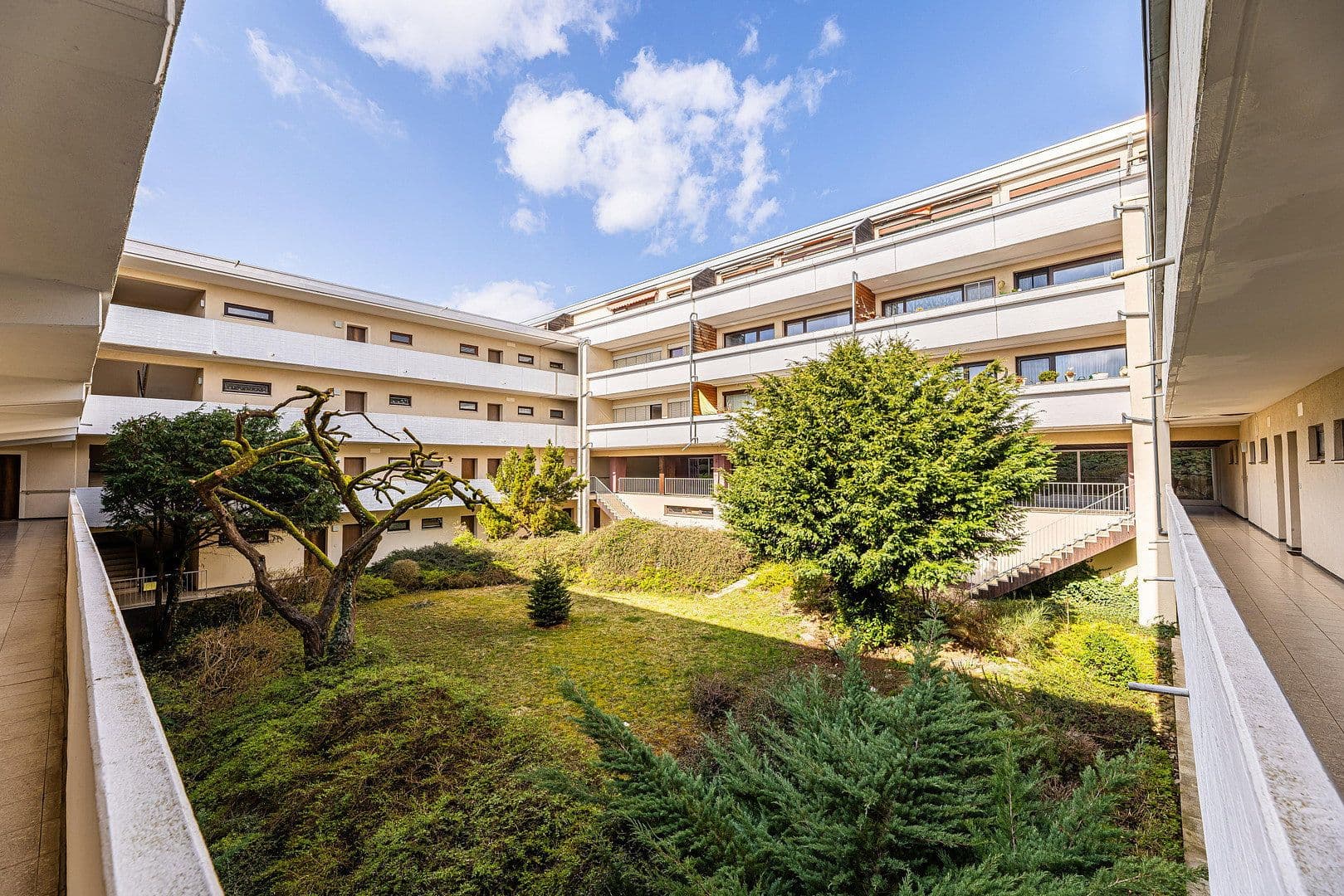 Prodej bytu 3+1 98 m², Allerseeweg 14, Höchberg, Bavorsko Prodej bytu 3+1 98 m², Allerseeweg 14, Höchberg, Bavorsko