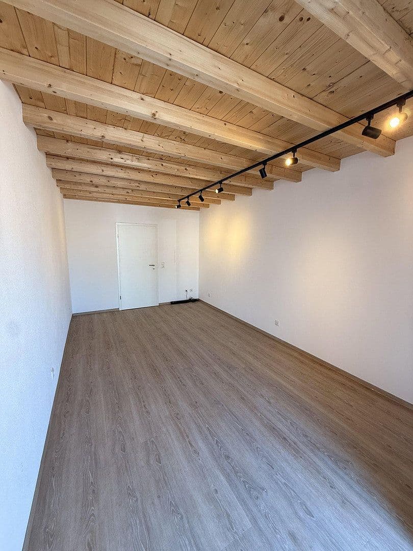 Pronájem nebytového prostoru 141 m², Asbach-Bäumenheim, Bavorsko Pronájem nebytového prostoru 141 m², Asbach-Bäumenheim, Bavorsko