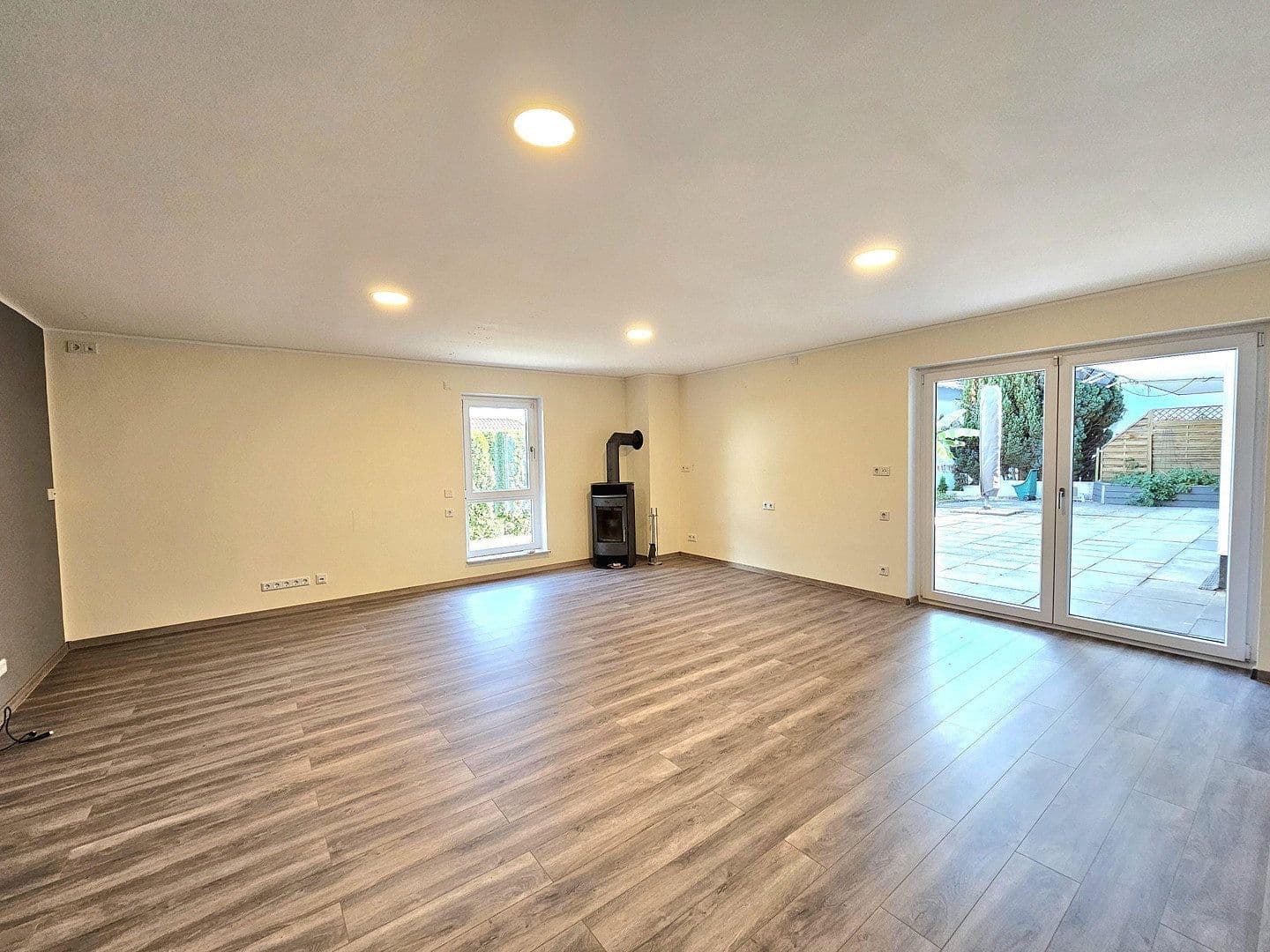 Pronájem bytu 4+1 155 m², Feldstraße 3, Bad Soden-Salmünster, Hessen Pronájem bytu 4+1 155 m², Feldstraße 3, Bad Soden-Salmünster, Hessen