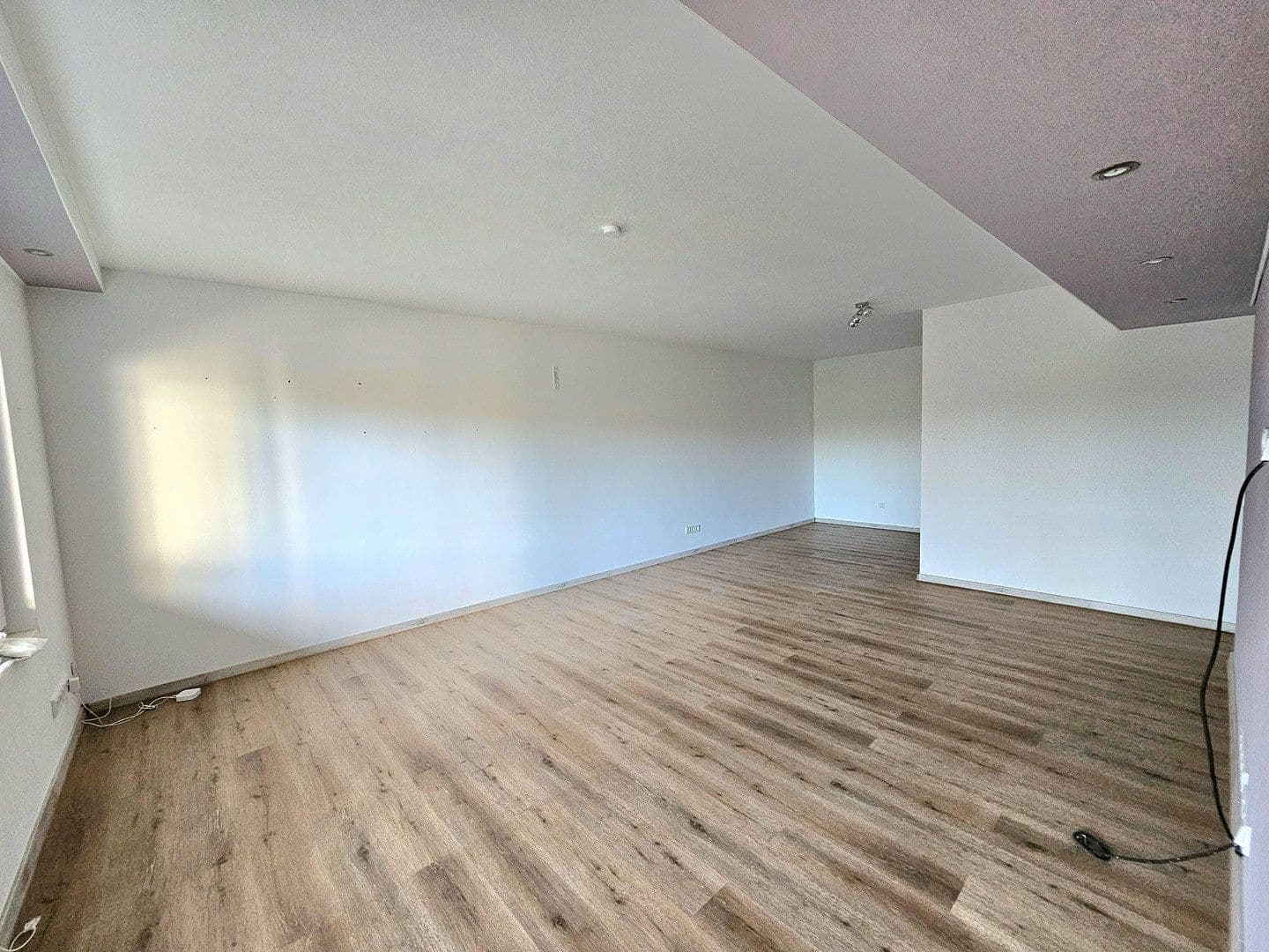 Pronájem bytu 4+1 155 m², Feldstraße 3, Bad Soden-Salmünster, Hessen Pronájem bytu 4+1 155 m², Feldstraße 3, Bad Soden-Salmünster, Hessen