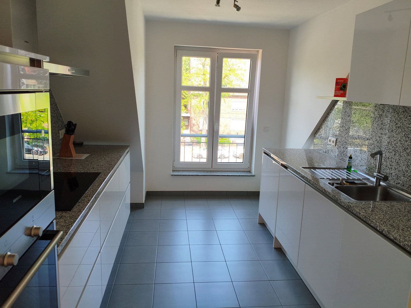 Prodej bytu 3+1 87 m², Düsseldorf, Severní Porýní-Vestfálsko Prodej bytu 3+1 87 m², Düsseldorf, Severní Porýní-Vestfálsko