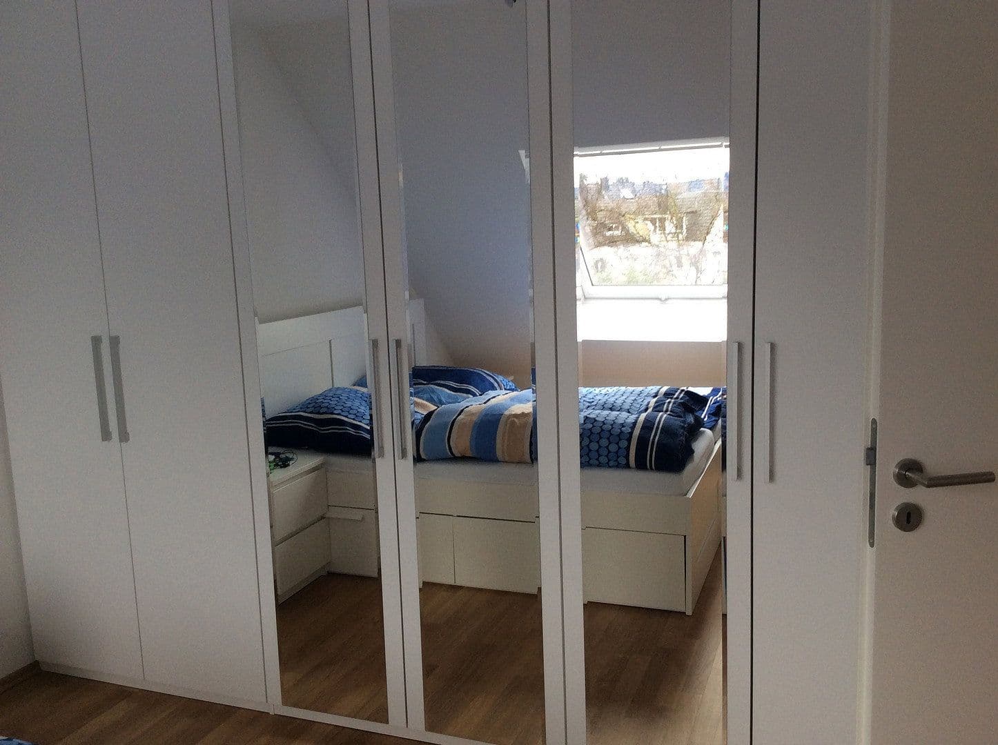 Prodej bytu 3+1 87 m², Düsseldorf, Severní Porýní-Vestfálsko Prodej bytu 3+1 87 m², Düsseldorf, Severní Porýní-Vestfálsko
