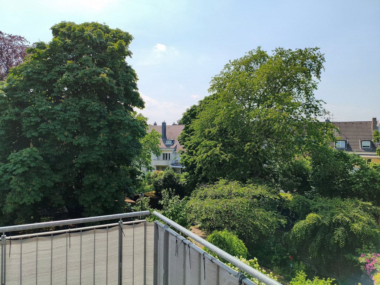 Prodej bytu 3+1 87 m², Düsseldorf, Severní Porýní-Vestfálsko Prodej bytu 3+1 87 m², Düsseldorf, Severní Porýní-Vestfálsko