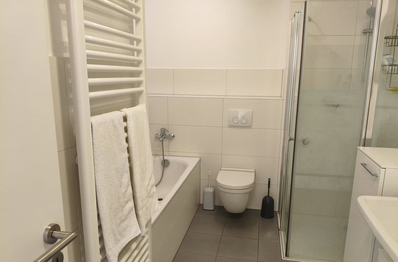 Prodej bytu 3+1 87 m², Düsseldorf, Severní Porýní-Vestfálsko Prodej bytu 3+1 87 m², Düsseldorf, Severní Porýní-Vestfálsko