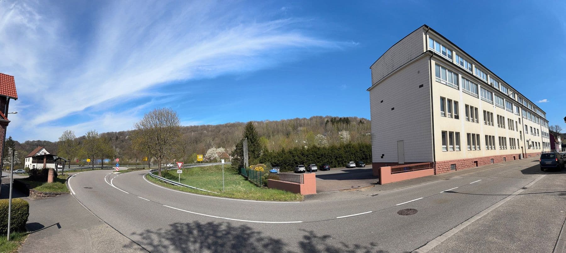 Pronájem nebytového prostoru 1.348 m², Hauptstraße 186, Waldfischbach-Burgalben, Porýní-Falc Pronájem nebytového prostoru 1.348 m², Hauptstraße 186, Waldfischbach-Burgalben, Porýní-Falc