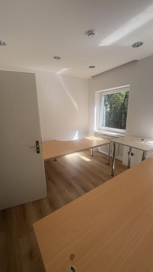 Pronájem kanceláře 105 m², Melle, Dolní Sasko Pronájem kanceláře 105 m², Melle, Dolní Sasko