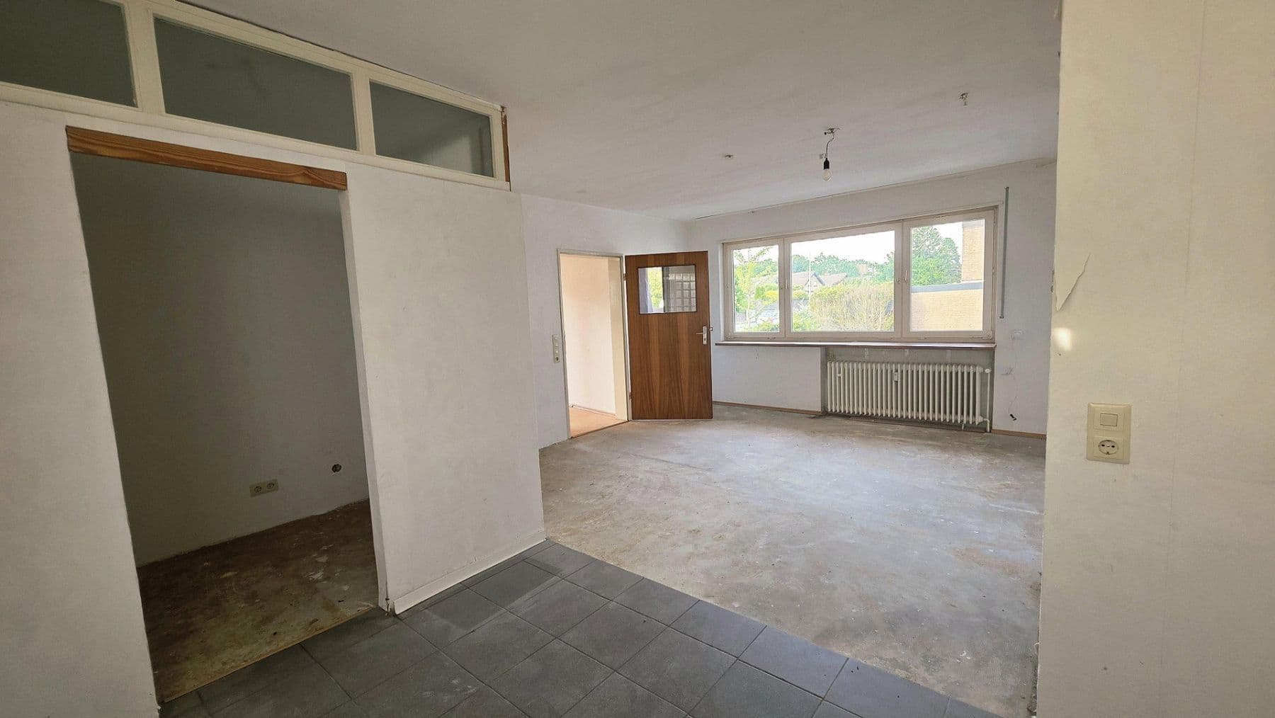 Prodej domu 367 m², pozemek 1.462 m², Bielefeld, Severní Porýní-Vestfálsko Prodej domu 367 m², pozemek 1.462 m², Bielefeld, Severní Porýní-Vestfálsko