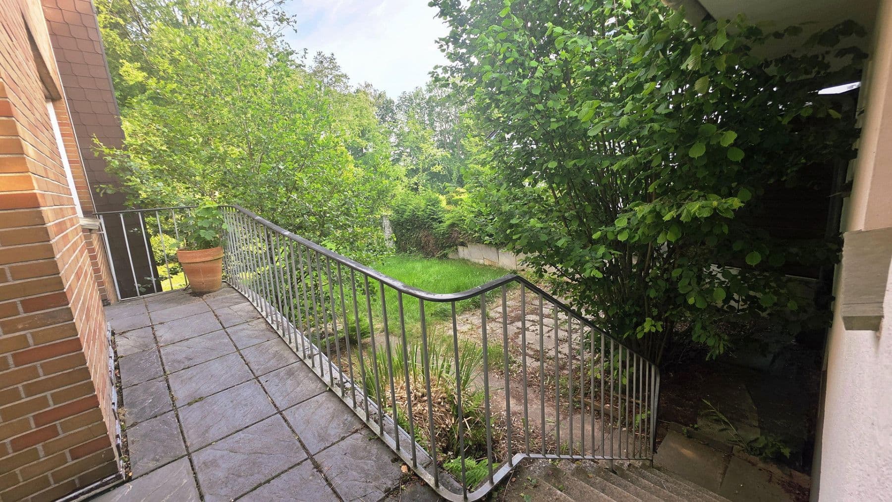 Prodej domu 367 m², pozemek 1.462 m², Bielefeld, Severní Porýní-Vestfálsko Prodej domu 367 m², pozemek 1.462 m², Bielefeld, Severní Porýní-Vestfálsko