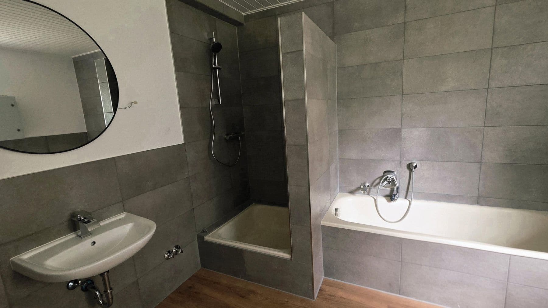 Prodej domu 367 m², pozemek 1.462 m², Bielefeld, Severní Porýní-Vestfálsko Prodej domu 367 m², pozemek 1.462 m², Bielefeld, Severní Porýní-Vestfálsko