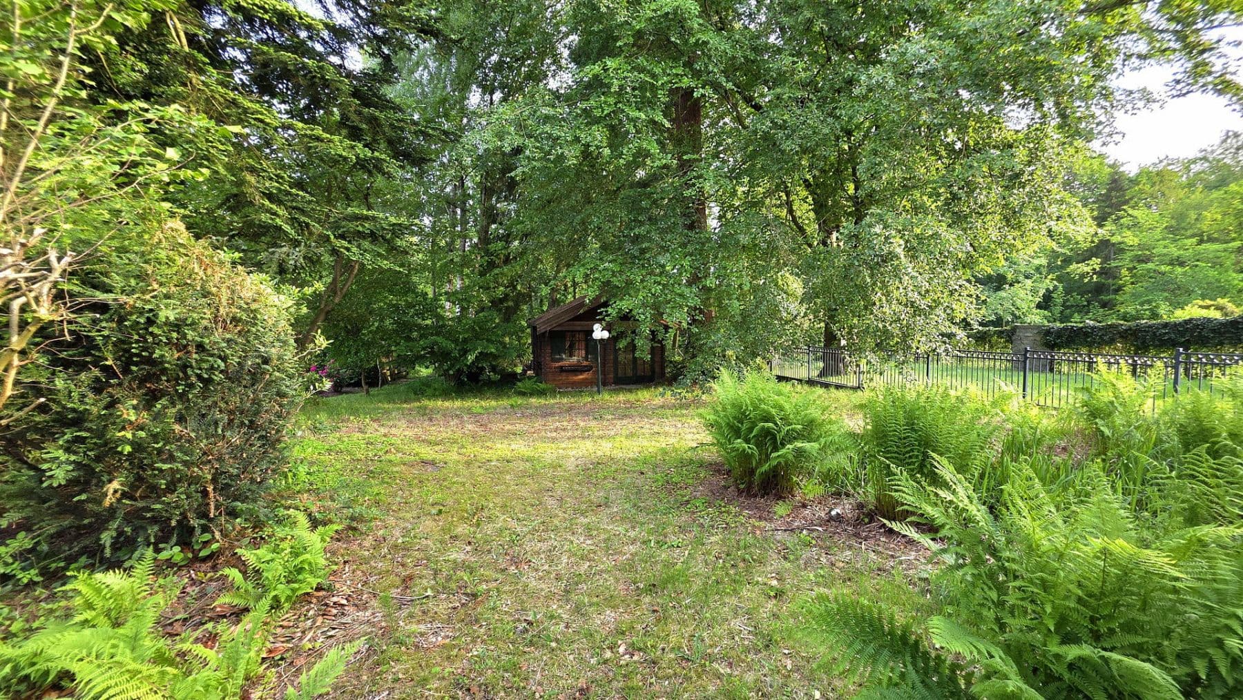 Prodej domu 367 m², pozemek 1.462 m², Bielefeld, Severní Porýní-Vestfálsko Prodej domu 367 m², pozemek 1.462 m², Bielefeld, Severní Porýní-Vestfálsko