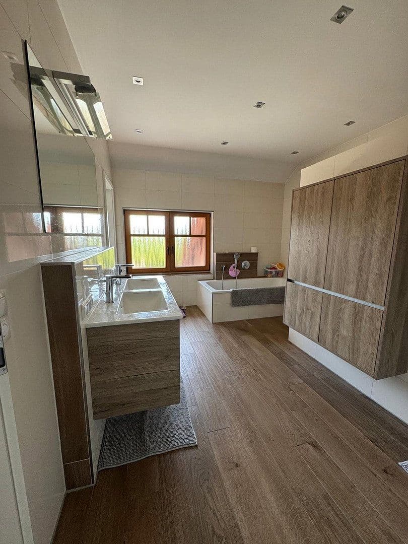 Prodej domu 487 m², pozemek 12.449 m², Niederlangen, Dolní Sasko Prodej domu 487 m², pozemek 12.449 m², Niederlangen, Dolní Sasko