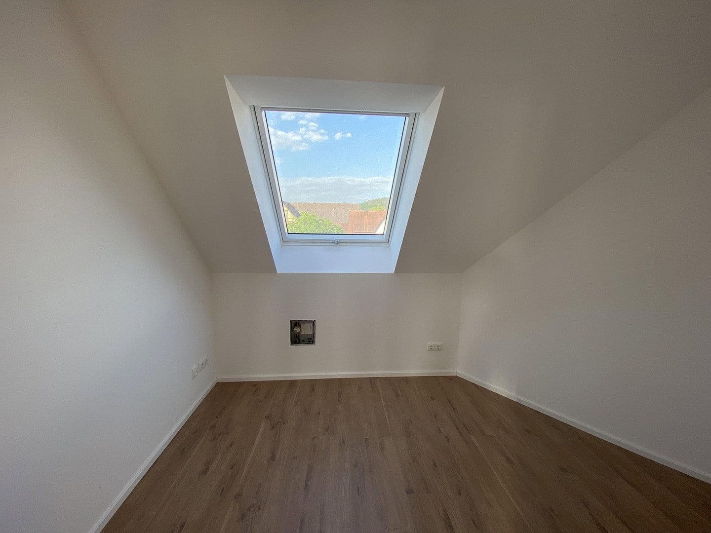 Pronájem bytu 3+1 98 m², Hetzles, Bavorsko Pronájem bytu 3+1 98 m², Hetzles, Bavorsko