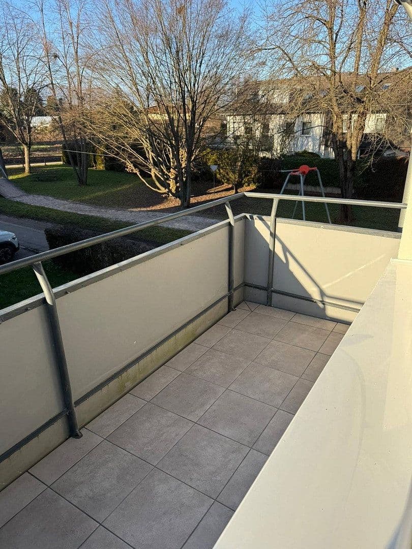 Pronájem bytu 2+1 62 m², Stuttgart, Bádensko-Württembersko Pronájem bytu 2+1 62 m², Stuttgart, Bádensko-Württembersko