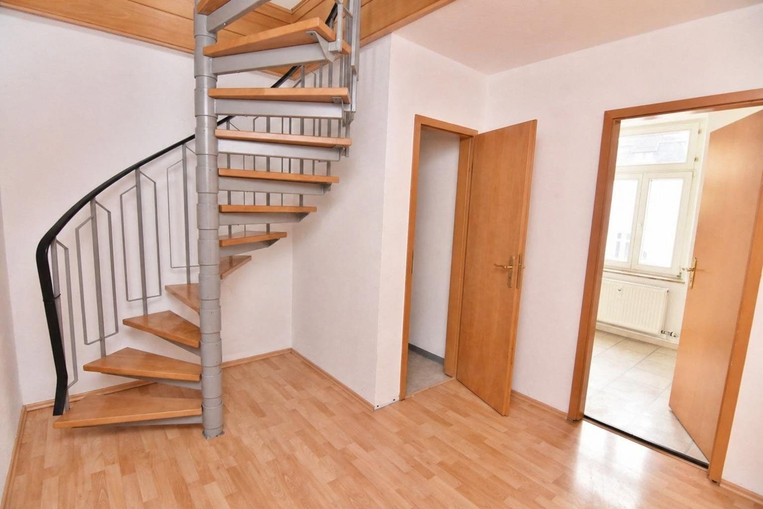 Pronájem bytu 2+1 67 m², Franz-Mehring-Straße 9, Chemnitz, Sasko Pronájem bytu 2+1 67 m², Franz-Mehring-Straße 9, Chemnitz, Sasko