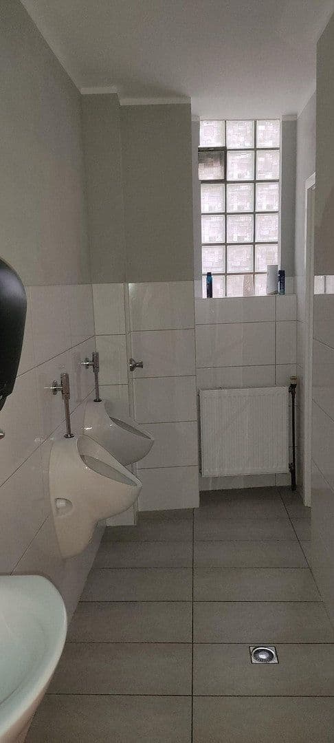 Pronájem nebytového prostoru 120 m², Hagen, Severní Porýní-Vestfálsko Pronájem nebytového prostoru 120 m², Hagen, Severní Porýní-Vestfálsko