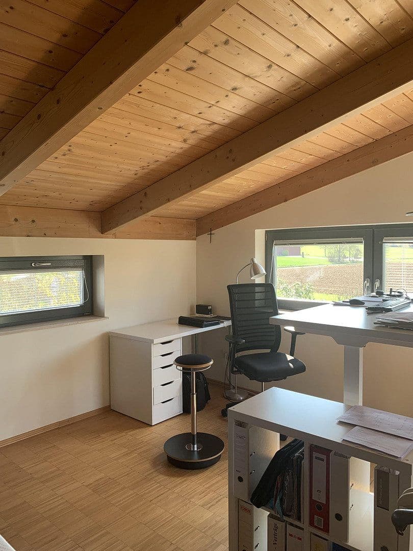 Prodej domu 225 m², pozemek 591 m², Tiefenbronn, Bádensko-Württembersko Prodej domu 225 m², pozemek 591 m², Tiefenbronn, Bádensko-Württembersko
