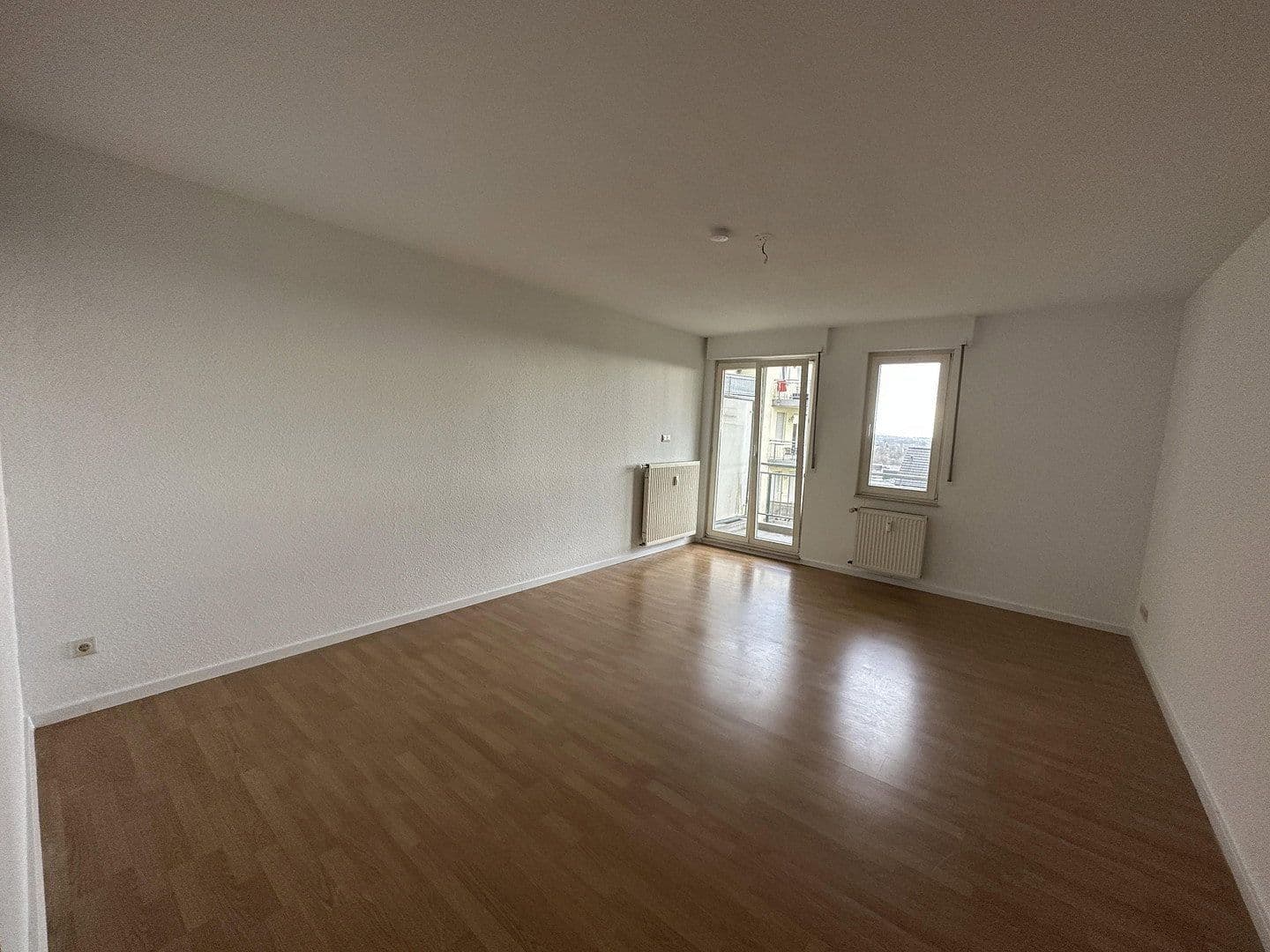 Pronájem bytu 2+1 64 m², Königstr. 41, Remscheid, Severní Porýní-Vestfálsko Pronájem bytu 2+1 64 m², Königstr. 41, Remscheid, Severní Porýní-Vestfálsko